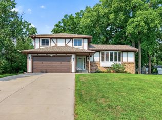 9844 Butternut St NW, Coon Rapids, MN 55448