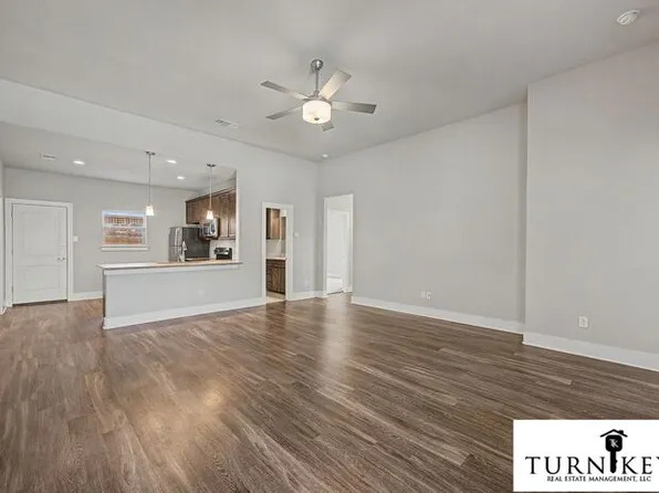 213 S Stewart St #A, Azle, TX 76020