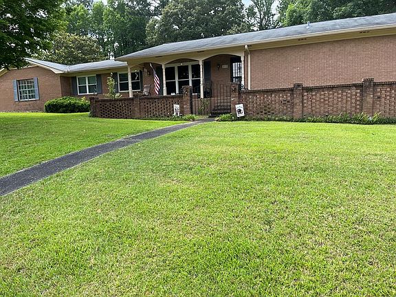 3rd image of 813 Mayes Way