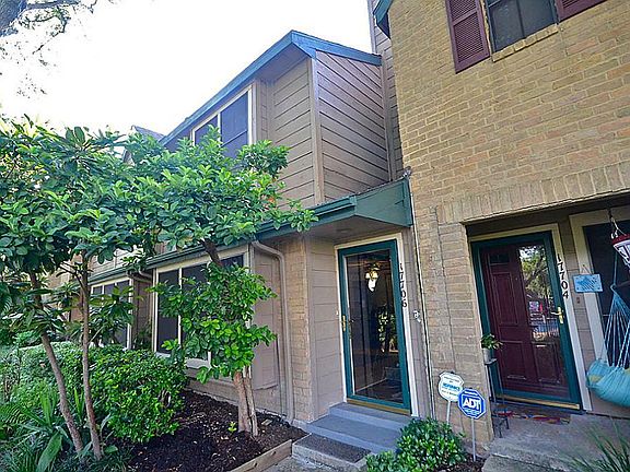 4th image of 17706 Kings Park Ln