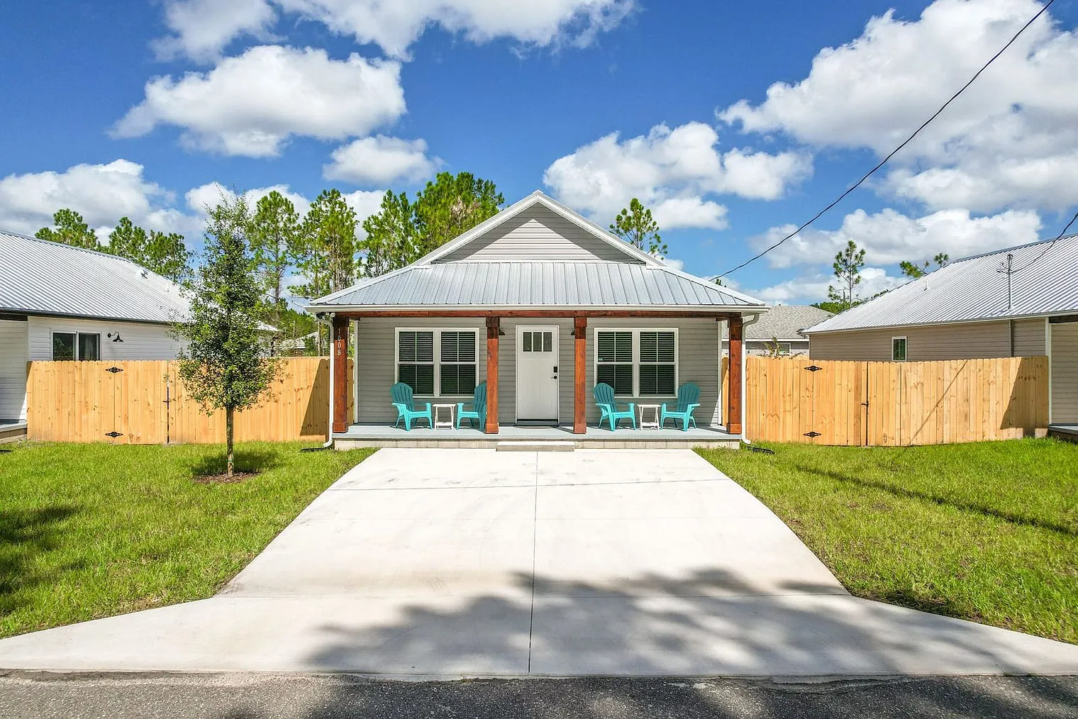 3 bed, 2.0 bath, 1097 sqft, $3,056 — Photo 4