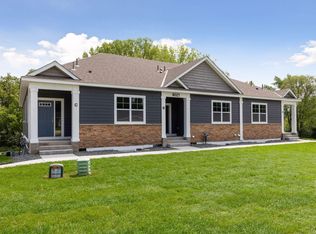 9105 Lexington Ave N UNIT C, Circle Pines, MN 55014