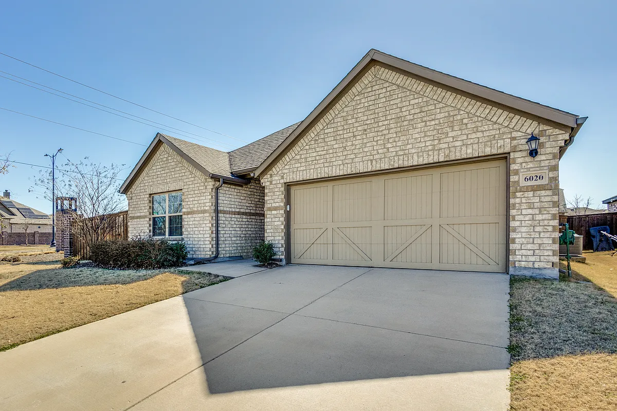 Building Photo - 6020 Halton Dr