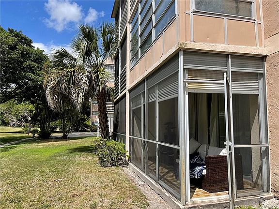 2nd image of 8421 Lagos De Campo Boulevard #108T