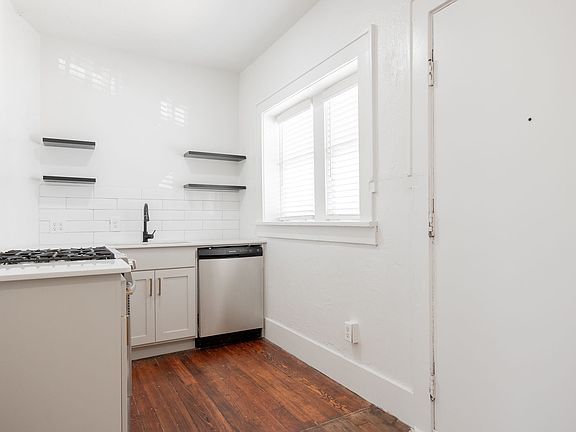 5th image of 130 NW 17th St #4
