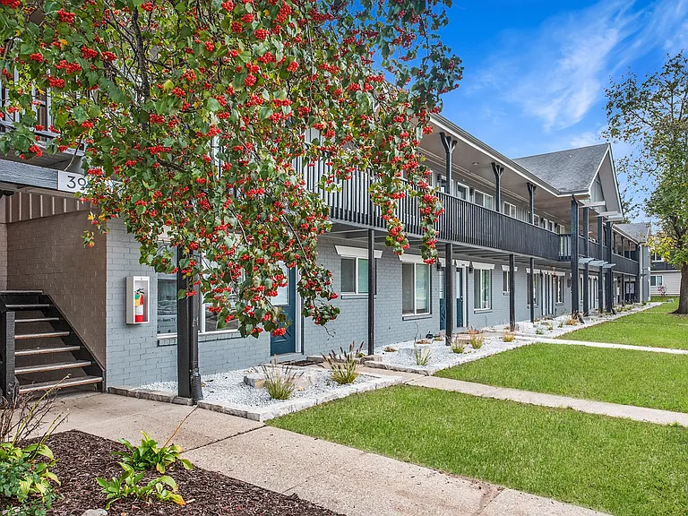 Autumn Ridge Apartment Homes — Photo 14