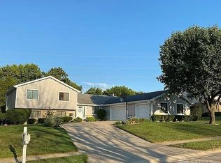 1056 Woods View Ct, Miamisburg, OH 45342