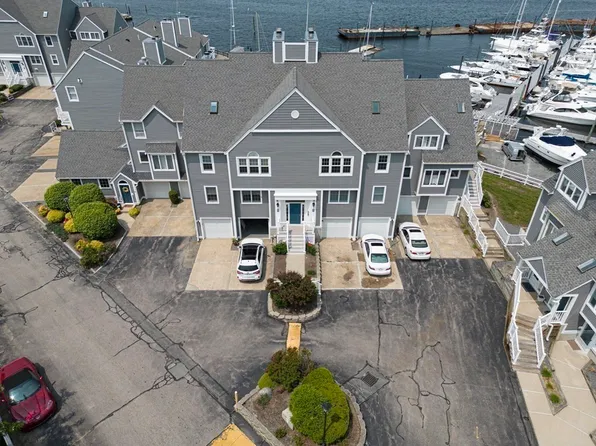 700 Shore Dr Unit 511, Fall River, MA 02721