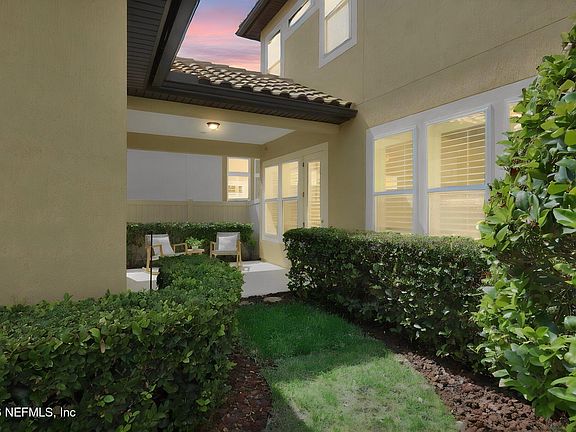 3rd image of 37 RINALDO Way
