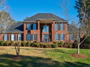 1015 Oakenshaw St, Fort Mill, SC 29715