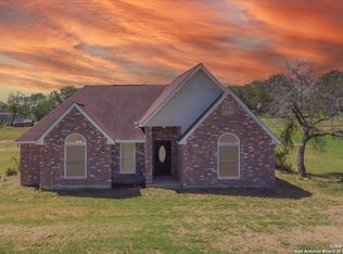 3892 State Highway 97 E, Floresville, TX 78114