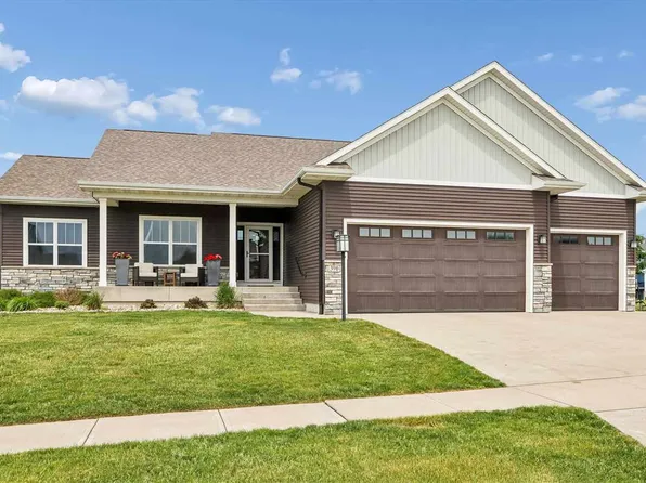390 Canterbury St, North Liberty, IA 52317
