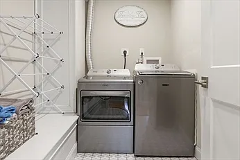 16 Downey St #16 — Photo 23