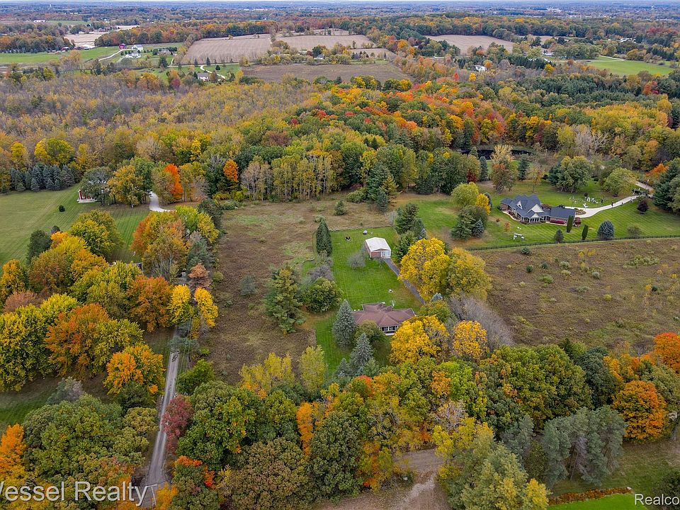 2675 Mckail Rd, photo 2