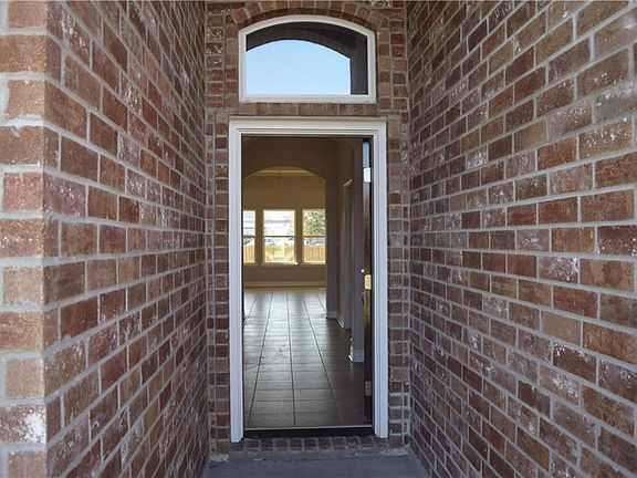 3rd image of 3109 Cowboys Ct
