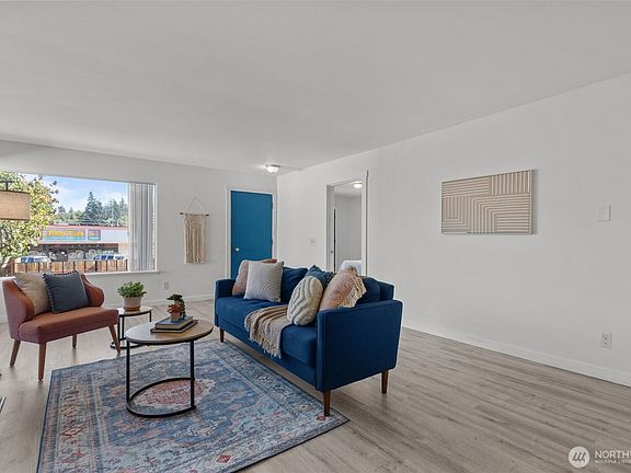 3rd image of 107 N Callow Avenue