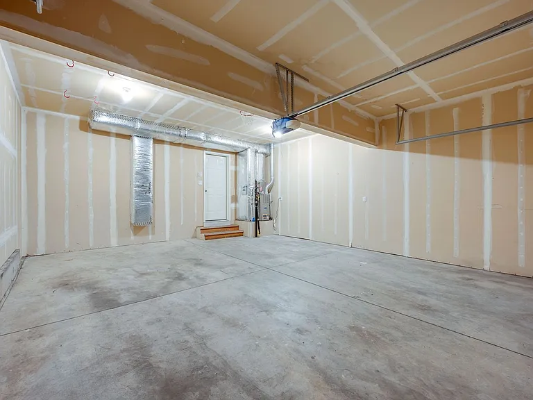 1262 SW Selway Ln — Photo 24