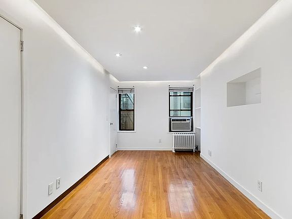 5th image of 21 E 7th St APT 8