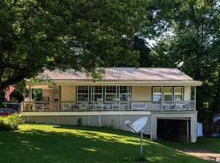 11 McKenzie Dr, Golconda, IL 62938