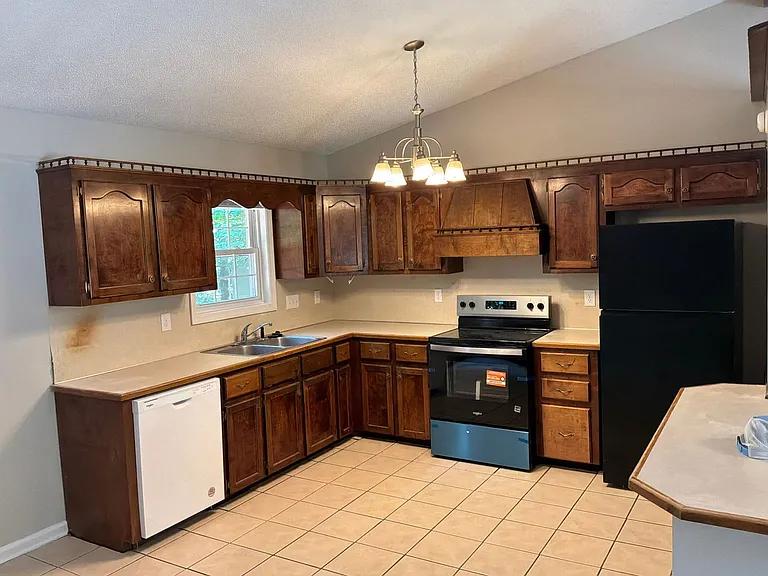 1680 Plyler Lake Rd — Photo 10