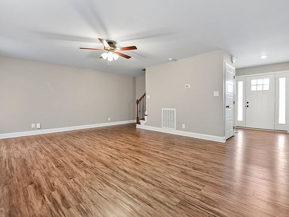 3rd image of 509 Burgess Ct