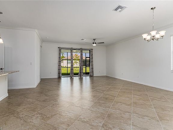 5th image of 9436 Glenforest Dr