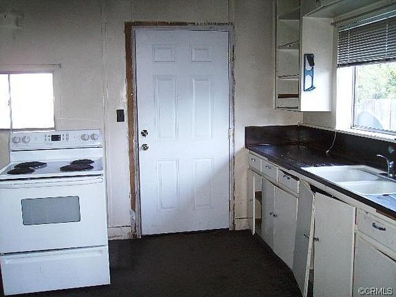 2nd image of 120 Elm St