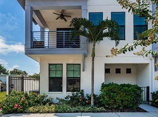 306 8th St S, Saint Petersburg, FL 33701
