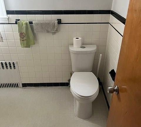Bathroom 1 cont