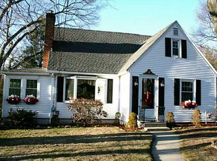 10 E Prospect St, Smithfield, RI 02917