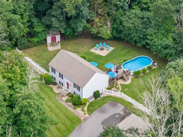 836 Dighton Ave, Taunton, MA 02780