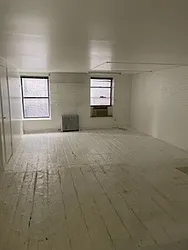 Rented by R New York