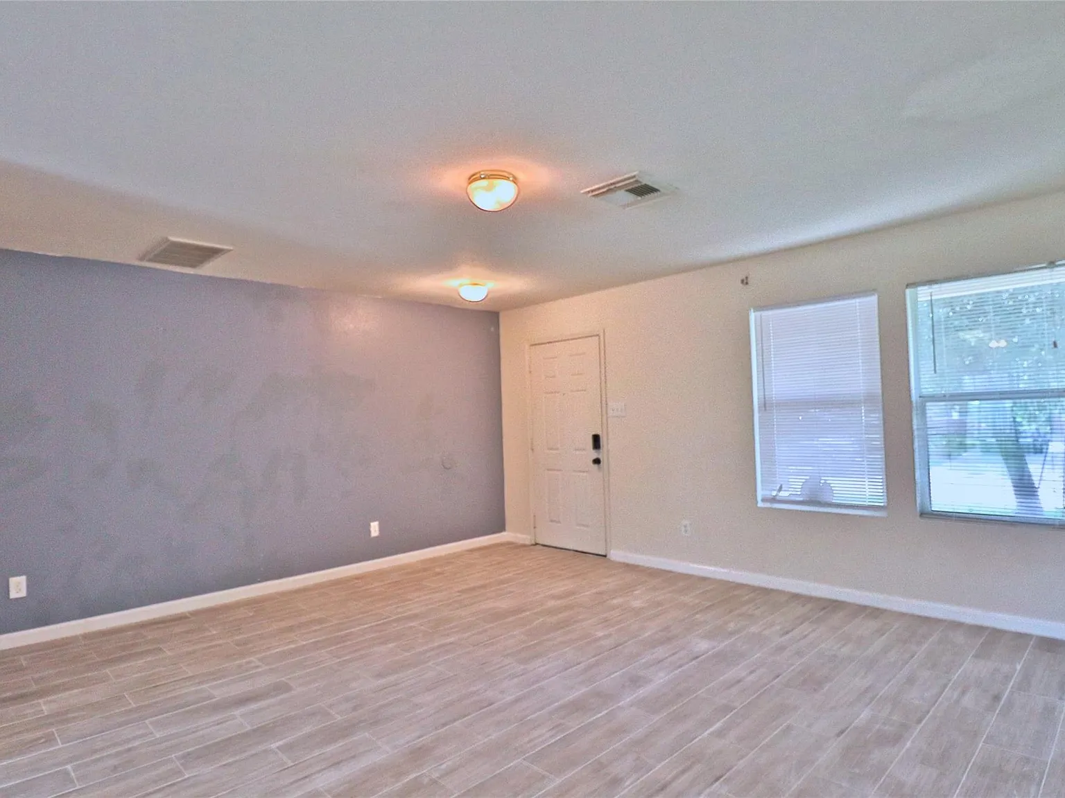 3 bed, 2.5 bath, 1600 sqft, $1,750 — Photo 4
