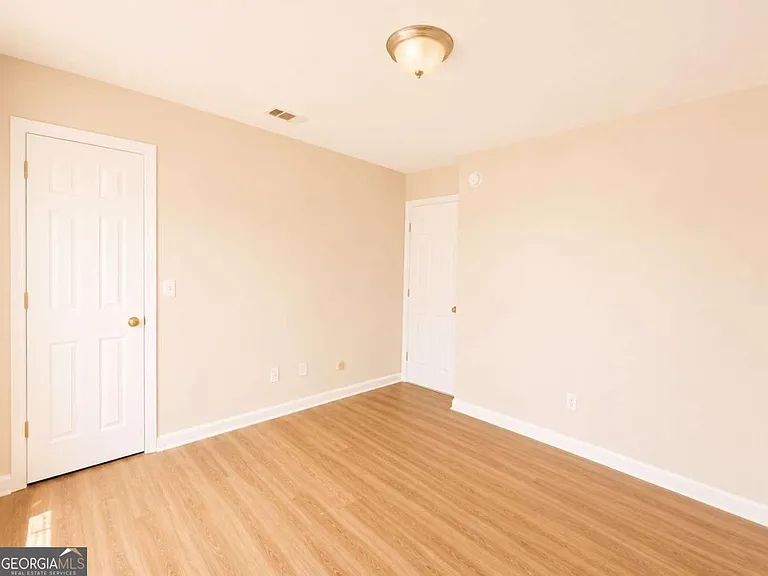 103 Royal Acres Ct — Photo 13