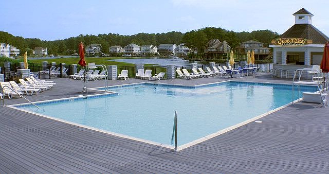 Outdoor community pool