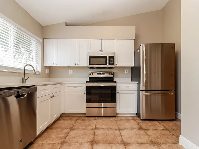 13244 Prestwick Dr — Photo 8