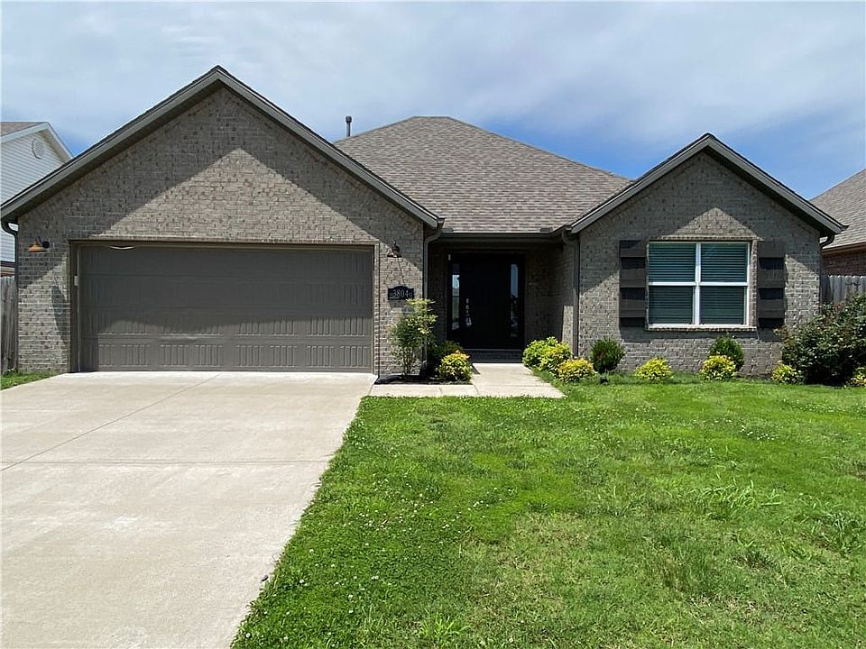 1st image of 3804 SW Mistletoe Ave