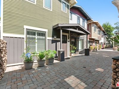 2020 Holly Dr APT 9, Los Angeles, CA, 90068