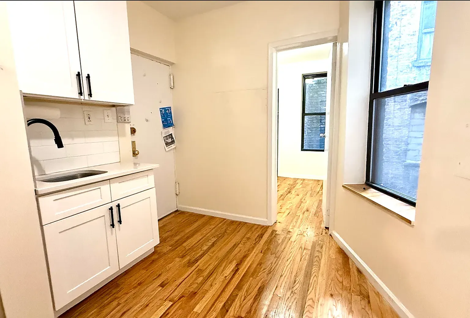239 W 15th St — Photo 4