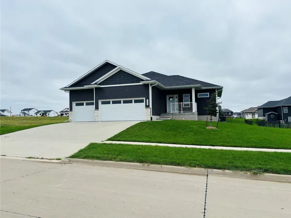 1422 Eagleview Dr, Fairfax, IA 52228