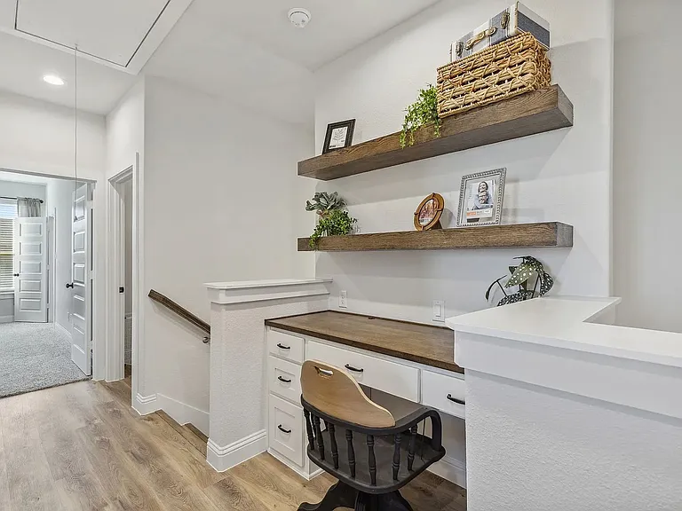 4001 Avion Dr — Photo 28