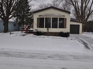 1308 Indigo Dr, Oshkosh, WI 54902