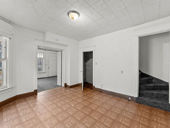 3rd image of 2330 McKinley Ave