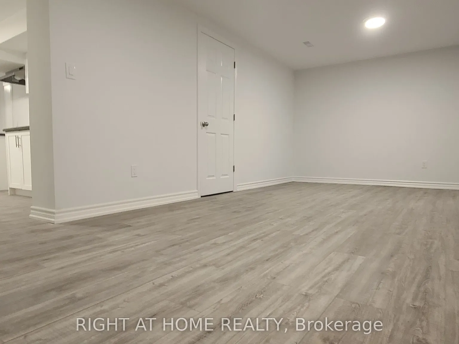 3 bed, $2,000 — Photo 3