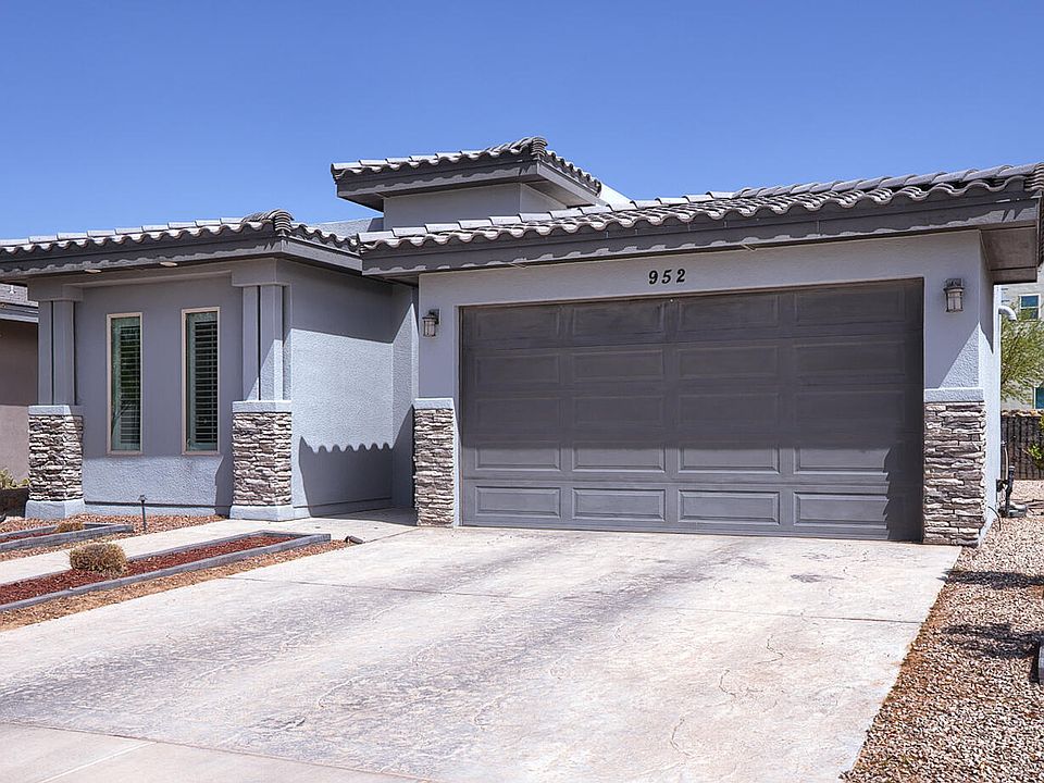 1st image of 952 Rothbury St