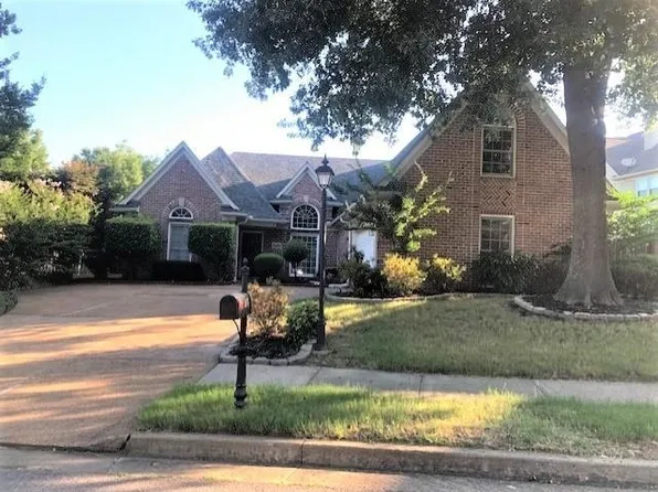 1676 Von Hall Dr, Collierville, TN 38017