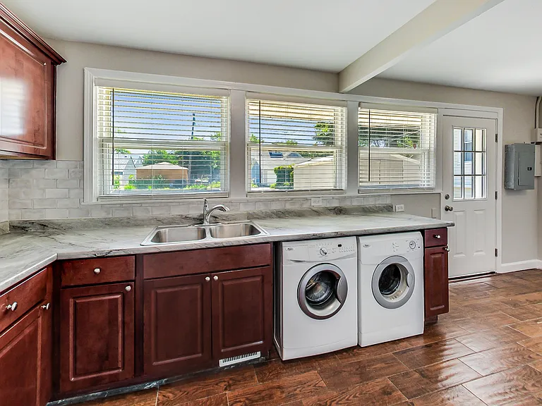 3631 Kemman Ave — Photo 30