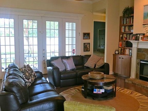 4th image of 2025 Athenia Way