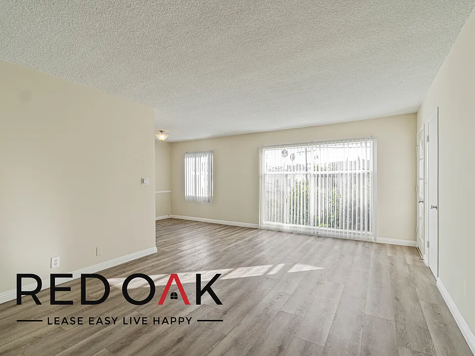 1016 S Wooster St #8