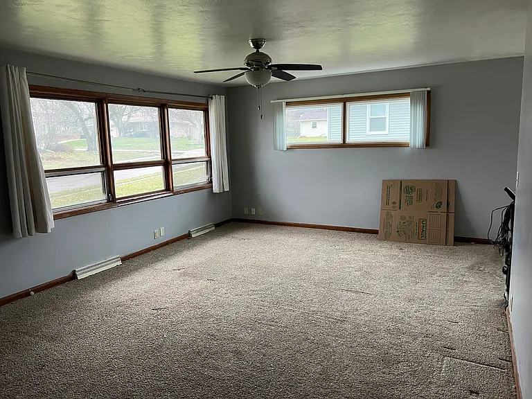 506 Meadow St — Photo 5